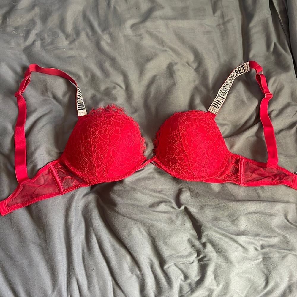 Victoria’s Secret shine strap very sexy red lace bra